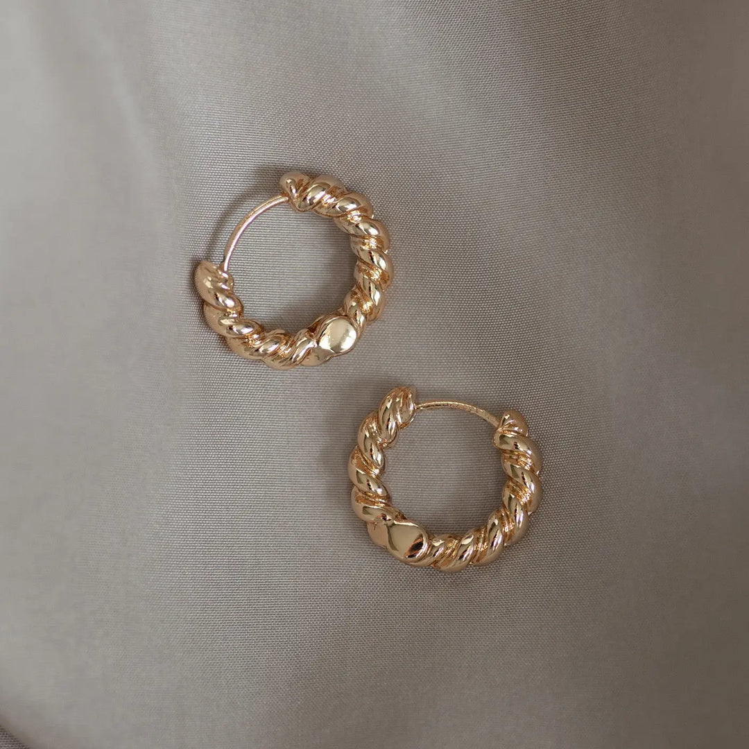 Twisted Hoop Earrings - Gold Timi of Sweden